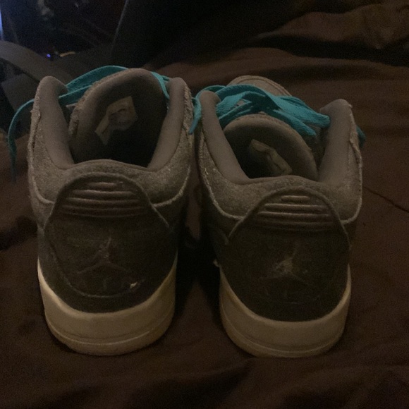 Jordan 3 Wool Deadstock (negotiation available)
Condition:Ok
Fit:True to size - Picture 3 of 4